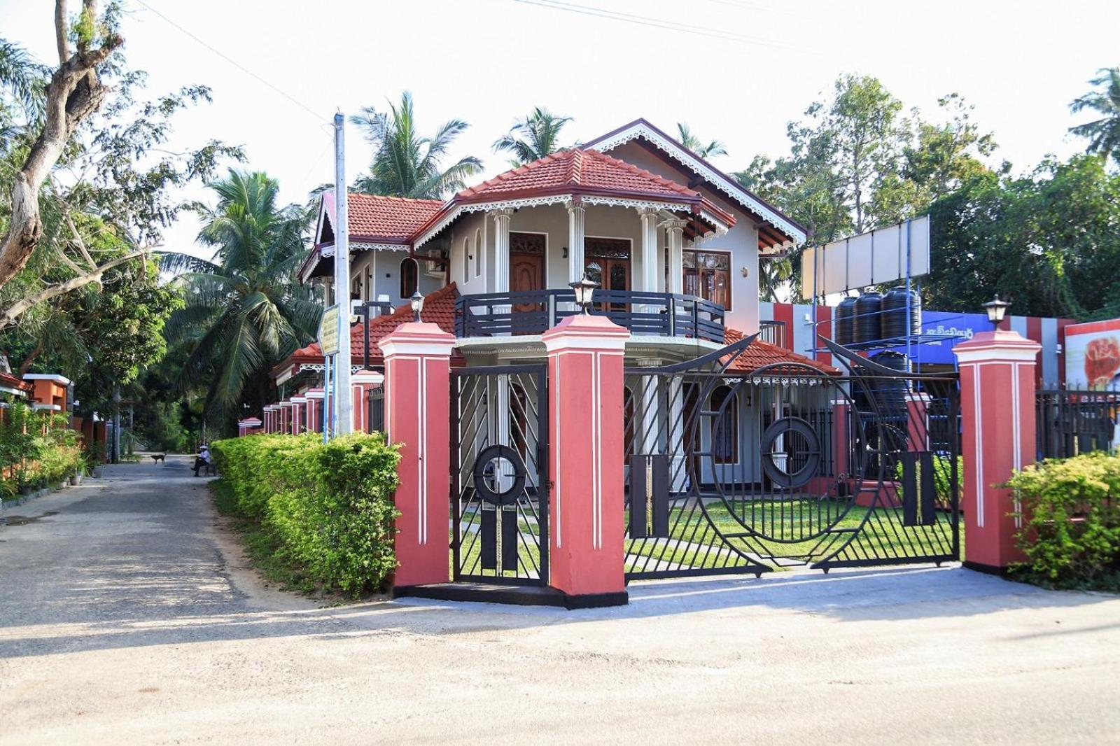 Shara Luxury Holiday Home Marawila Exterior photo